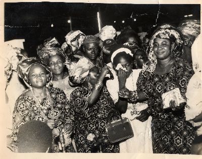 Obanla Ogedengbe III wives (L-R) Madam Raliat Atinuke Bolatito Ogedengbe, Madam Grace Abosesde Ogedengbe, and Alhaja Ojuolape Ogedengbe (www.ogedengbe.com) 